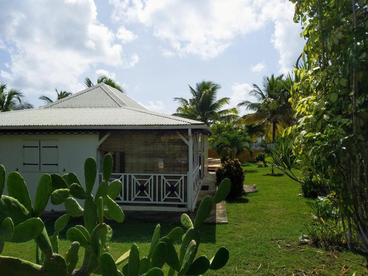 Villa & Bungalow Fleur De Coco Sainte-Anne  Exteriör bild